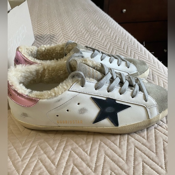 Golden Goose Super-Star Shearling-Lined Leather Sneakers - Picture 11 of 16